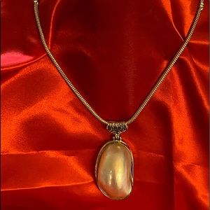 Bold Mother of Pearl Necklace